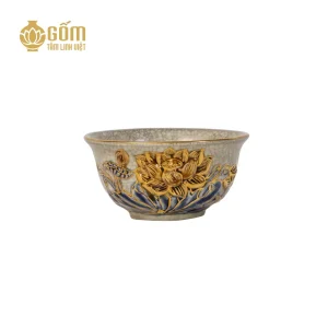 Hình ảnh Bát cơm cúng men rạn vẽ vàng họa tiết hoa sen đắp nổi