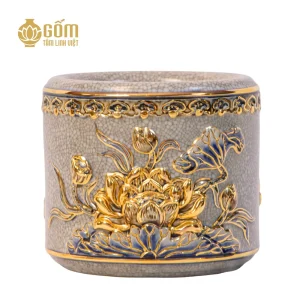 Hình ảnh Bát hương men rạn vẽ vàng họa tiết hoa sen đắp nổi