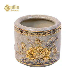 Hình ảnh Bát hương men rạn vẽ vàng họa tiết hoa sen đắp nổi