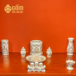 hình ảnh Bộ đồ thờ 1 bát hương hoa sen bạch ngọc vẽ vàng bàn thờ 89-107cm đẹp