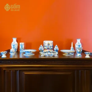 mẫu Bộ đồ thờ 1 bát hương rồng men chàm kim vẽ vàng bàn thờ 153cm chính hãng