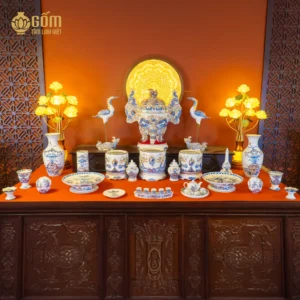 mẫu Bộ đồ thờ 3 bát hương rồng men chàm kim vẽ vàng bàn thờ 197cm chính hãng