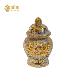 Hình ảnh Chóe thờ men rạn vẽ vàng họa tiết hoa sen đắp nổi