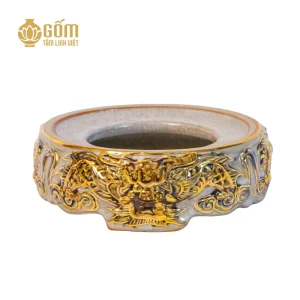 Hình ảnh Đế bát hương men rạn vẽ vàng họa tiết rồng đắp nổi