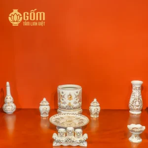 Bộ đồ thờ 1 bát hương rồng men bạch ngọc vẽ vàng bàn thờ 89-107cm